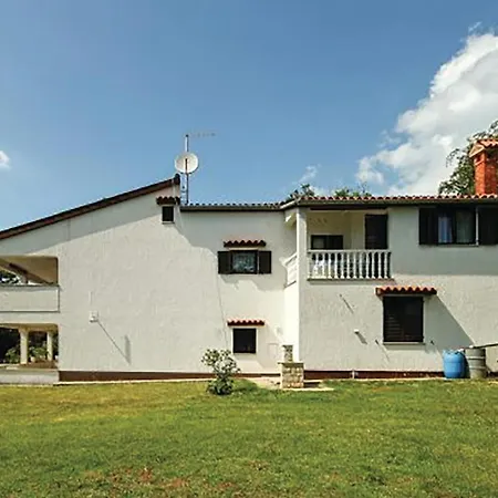 Hrastova V * Porec