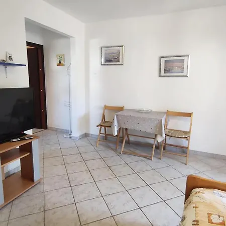 Hrastova V Apartment *